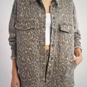 HIDDEN  - CHEETAH  Shacket  - Runs large  ALL MOST SOLD OUT
